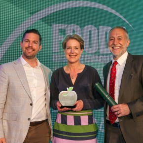 Food Industry Champion Award: Winner – Karen Betts, CEO of the Food and Drink Federation (FDF). (L-R) Richard Rothon of category partner Unbar Rothon, Karen Betts of the FDF, with Michel Roux Jr.