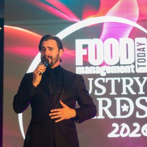 Luke Kempner wowed the audience with his impressions and soaring vocals.
