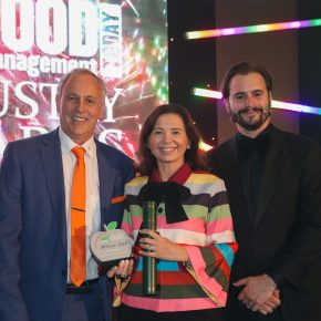 Best Dairy Product: Winner – Gelato Lusso Dubai Chocolate Ice Cream – Suncream Ice Cream. (L-R): Steve Shortall of category partner Handtmann, Rebecca Manfredi of Suncream Ice Cream and Luke Kempner.